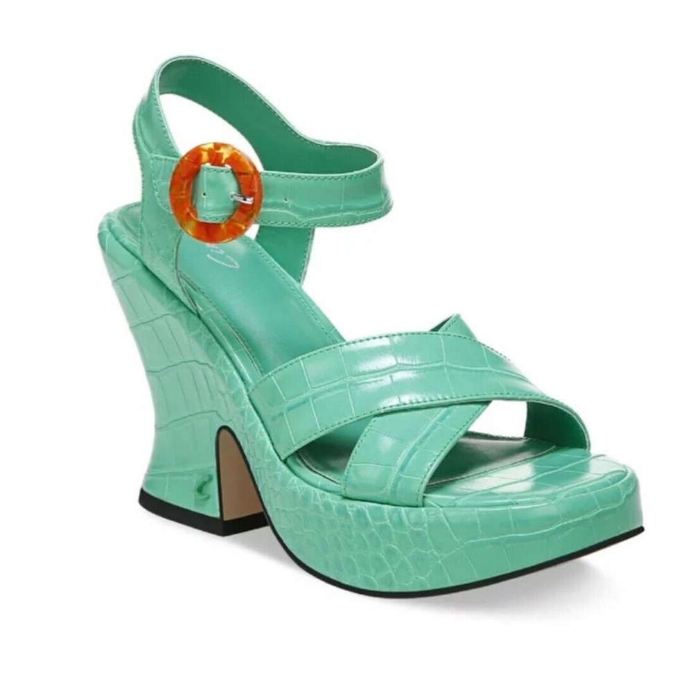 Circus by Sam Mint heel